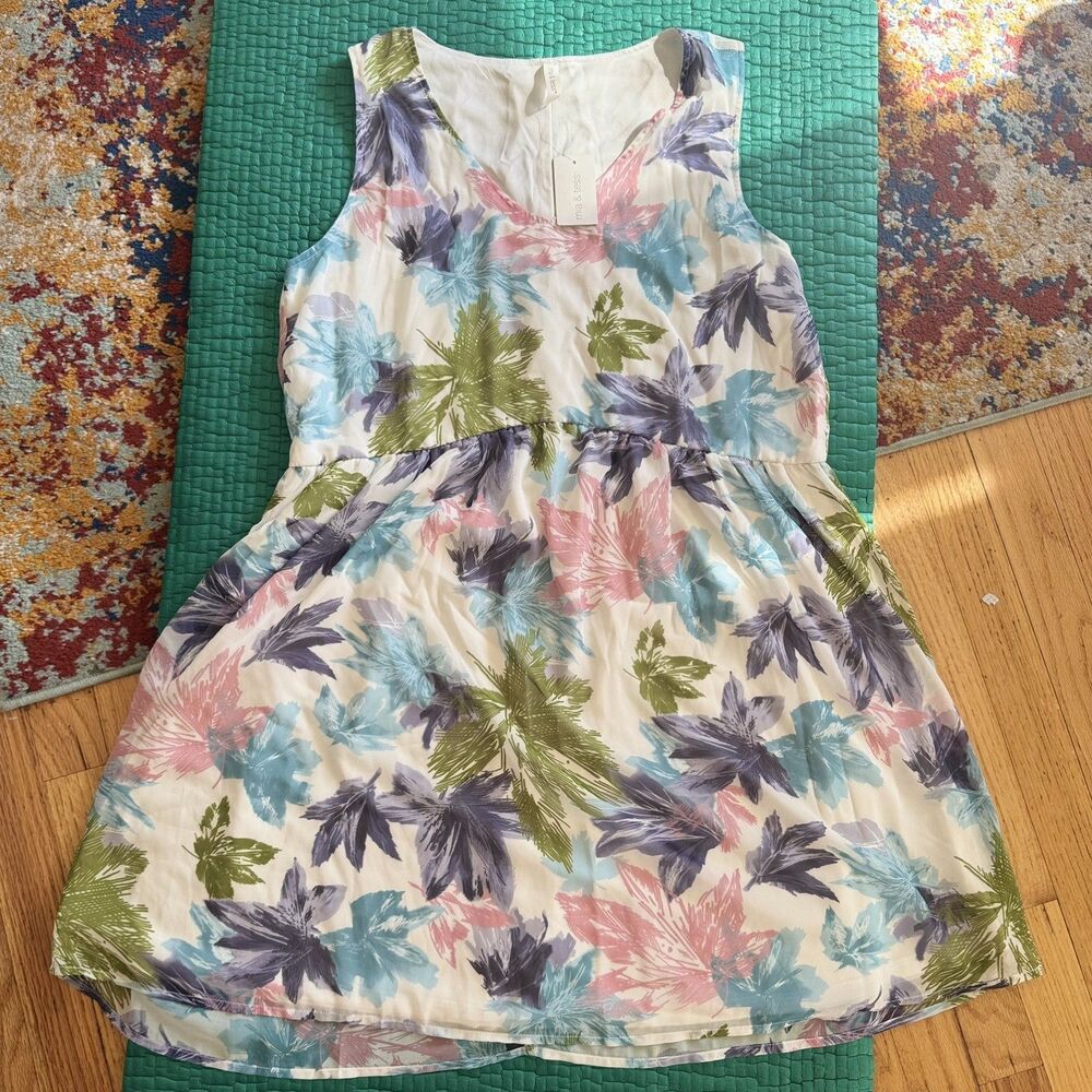 NEW NWT Mia & Tess Tropical Leaf Floral White Colorful Dress Large Babydoll Cute